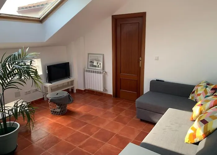 Cantabria, Terraza Y Vistas. * El Astillero